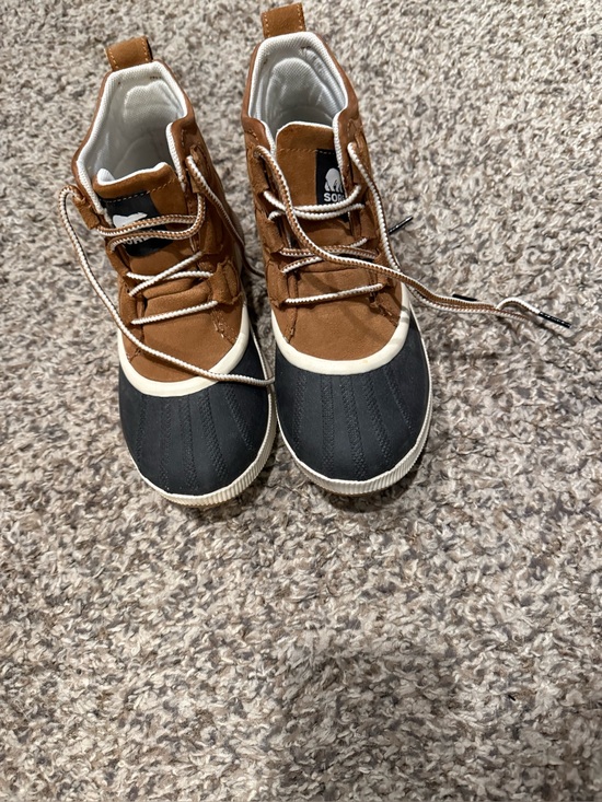 Sorel Shoes - Sorel Two-Tone Brown and Black woman’s  Duck Boots